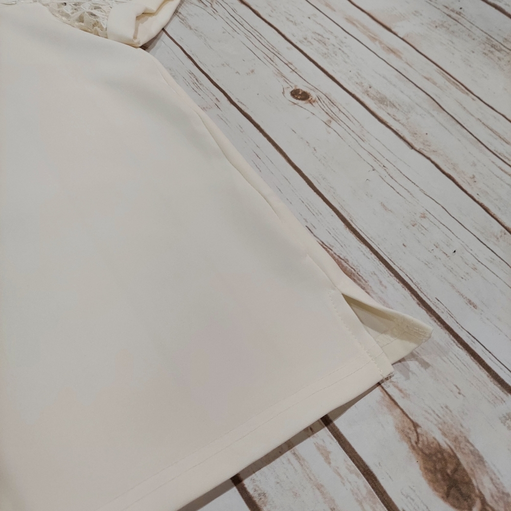 Off White Short Sleeve Blouse Cut Out Women's S - Picture 8 of 16